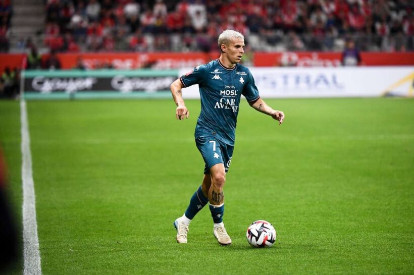 Реймс был потерян в пьесе -Мец возвращается в Лигу 1 после удивительного конца