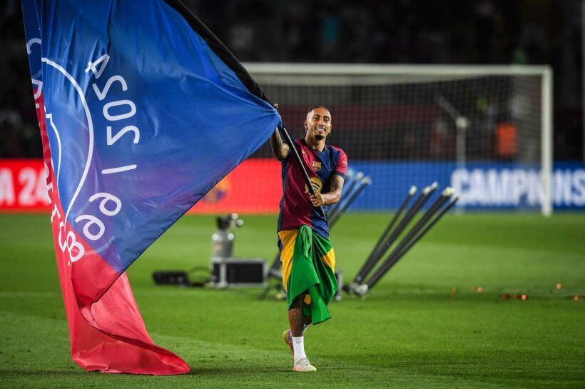 Рафинха дольше в Барселоне. Бразильский вингер продлил контракт к 2028 году