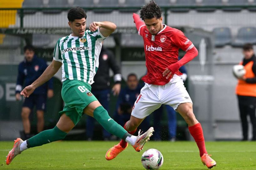 Во время матча он побежал со скоростью более 40 км/ч. Бразильская Сильва установила мировой рекорд