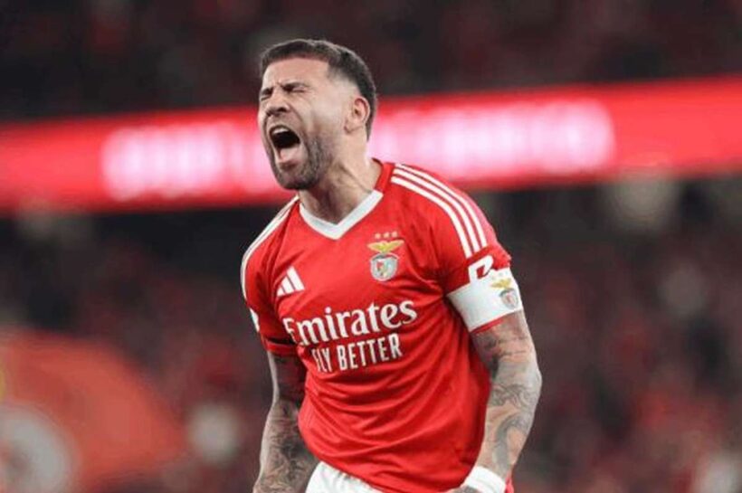 Президент Велес Сарсфилд подтверждает предложение Отаменди: «Он не хочет приходить»