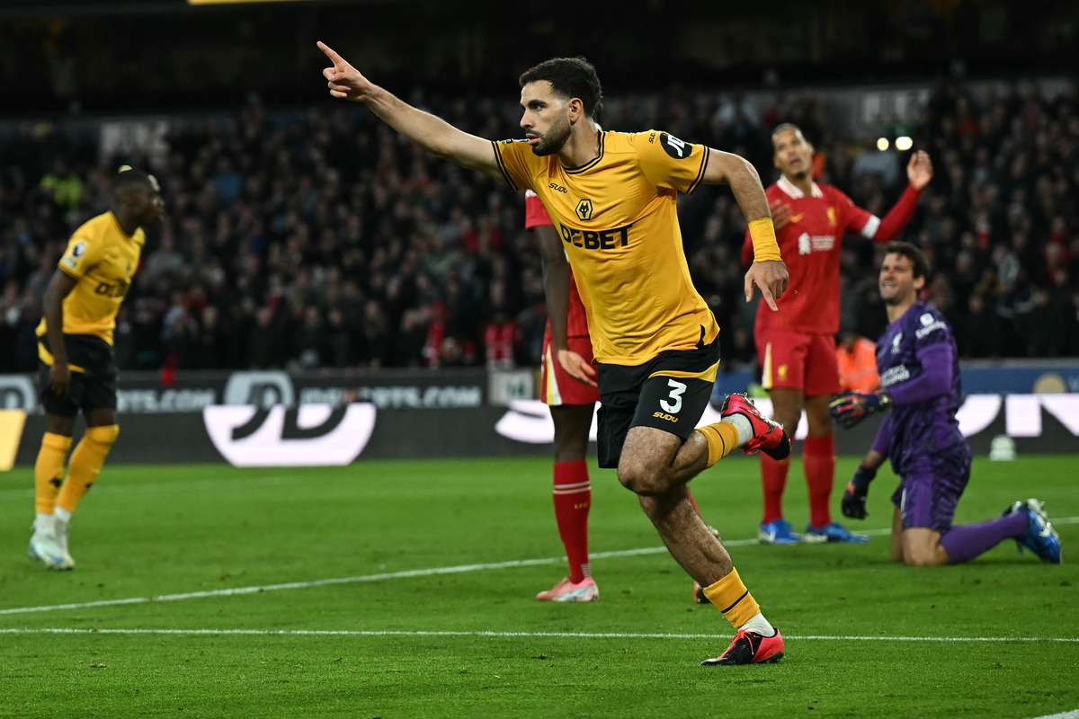 Волки потеряли другое убежище. Манчестер Сити принес алжирский айт-наури