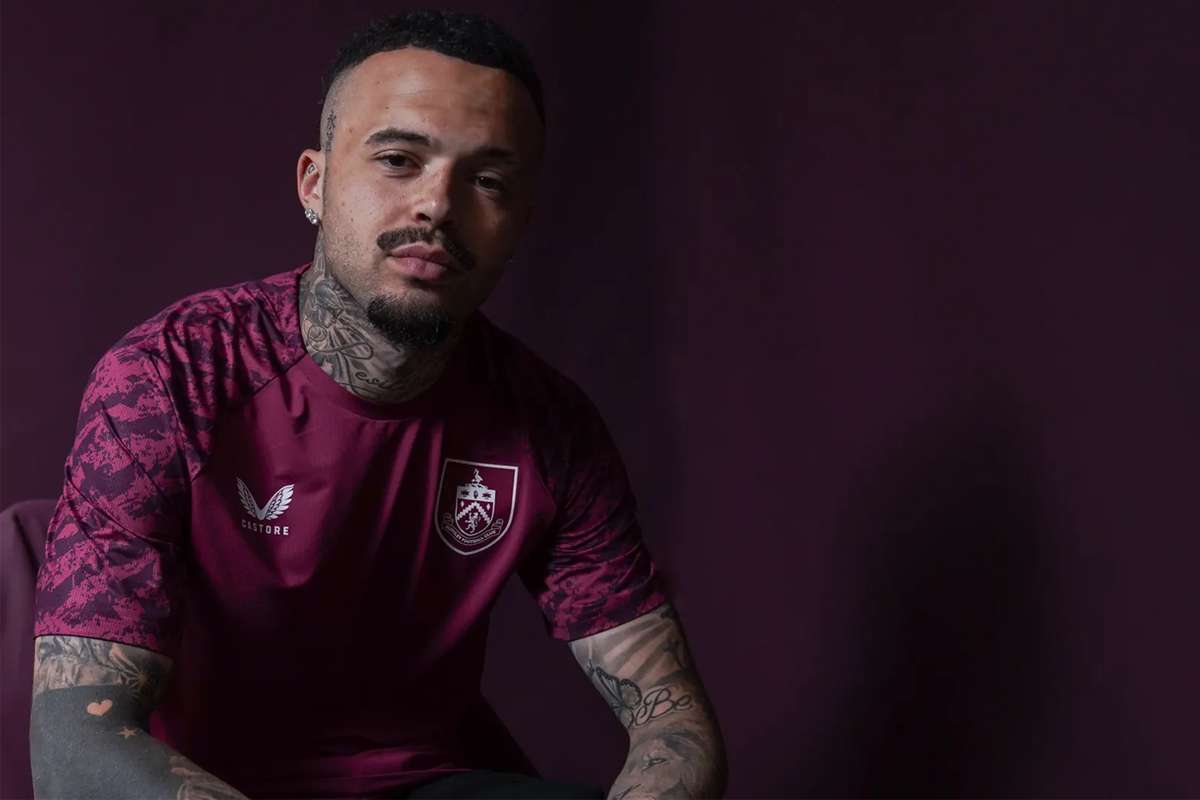 Бернли тянется к Хартману из Feyenoord, длительного контракта нового защитника