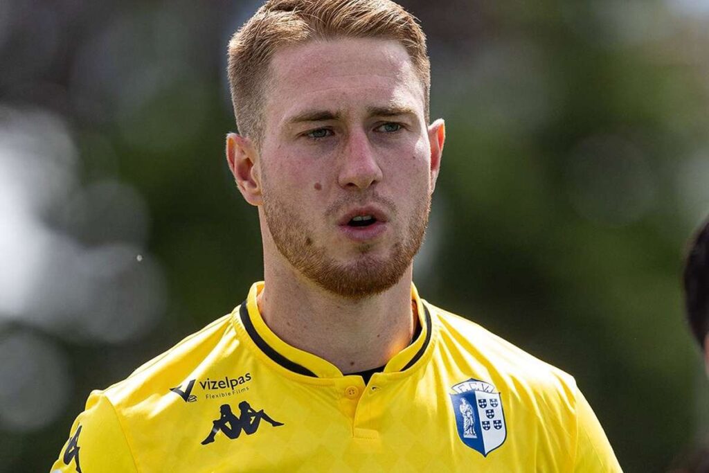 Официально: Kacper Bieszczad покидает Vizel