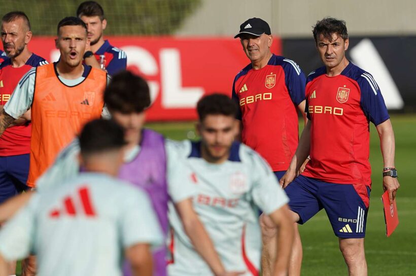 Окончательный персонал Испании для евро U21 объявил, что Дени уничтожила трех игроков