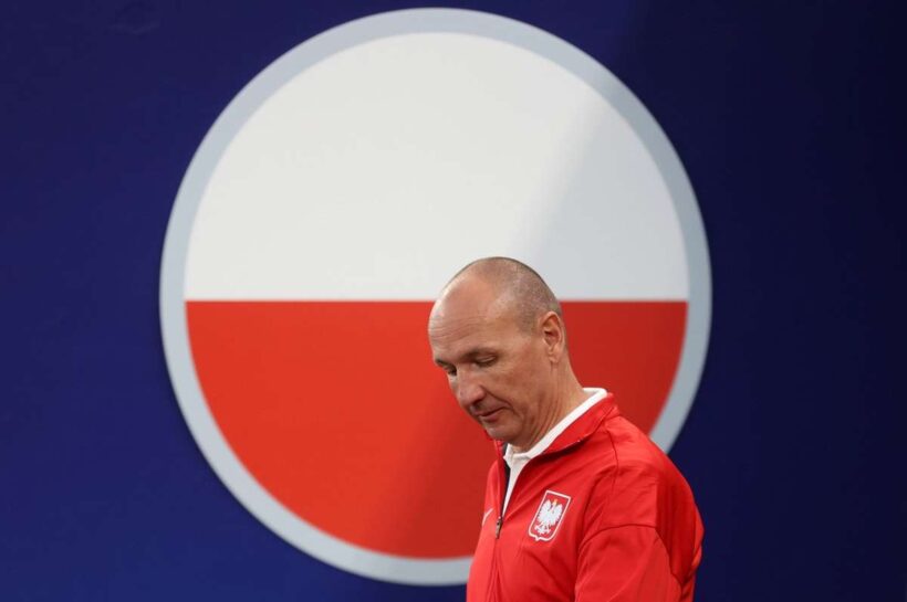 Тренер Адам Мажеюски после поражения с Португалией во время евро U21: у нас был резкий урок