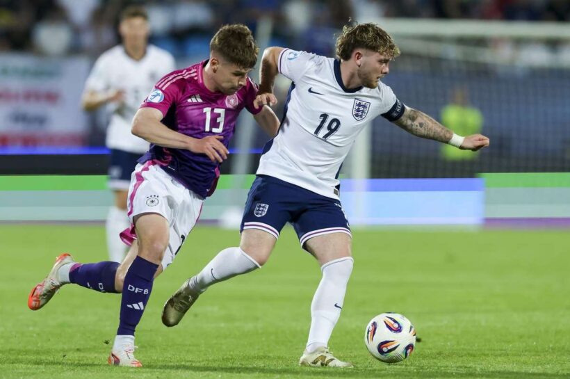 Финал Euro U21 между Англией и Германией? Не ожидая и с двумя ясными оскорбительным оружием