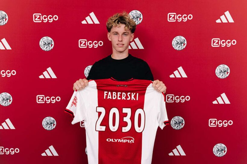 Аякс Амстердам с новым контрактом на Фаберски. "Он наконец войдет в первую команду"