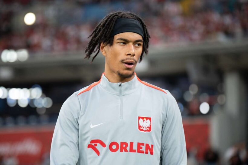 Oyedele переходит от Legia в RC Strasbourg, французский клуб активировал оговорку о расстоянии