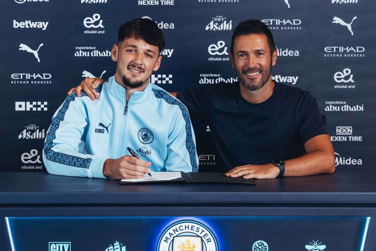 Траффорд возвращается в Манчестер Сити, представитель Англии подписывает пять лет контракта