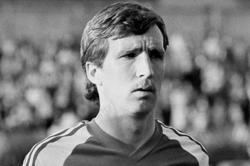 Джои Джонс, футбольный герой Ливерпуля, Рексхэм и национальная команда Уэльса, умерла