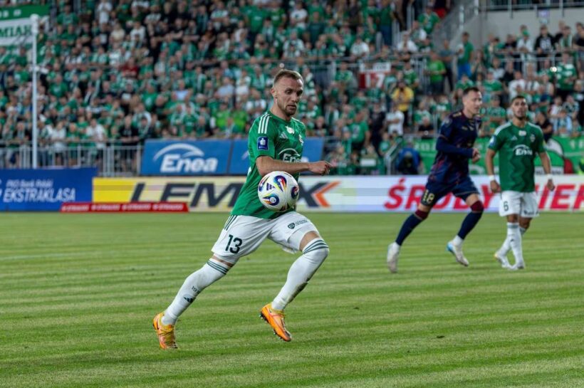 Воскресенье с Премьер -лигой: сенсация в Радоме, Погонь вмятился на поле Радомиак