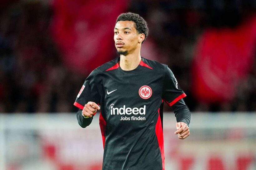 Ливерпуль продолжает нападение на трансферный рынок. Ekitike с одной ногой на Энфилде