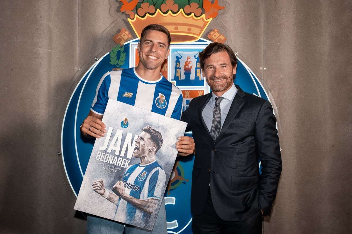 Официально: Ян Беднарек представлен как седьмое подкрепление FC Porto