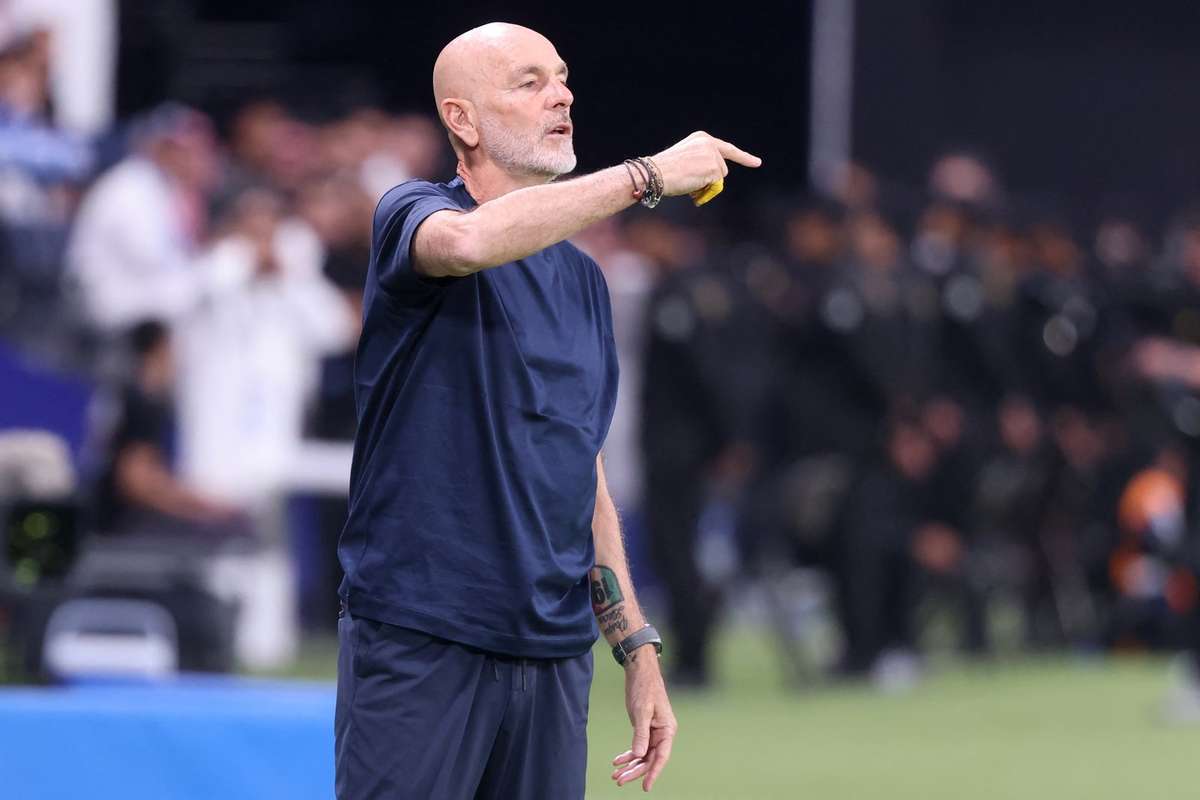 Fiorentina представляет нового тренера, Пиоли возвращается в клуб Tuscan