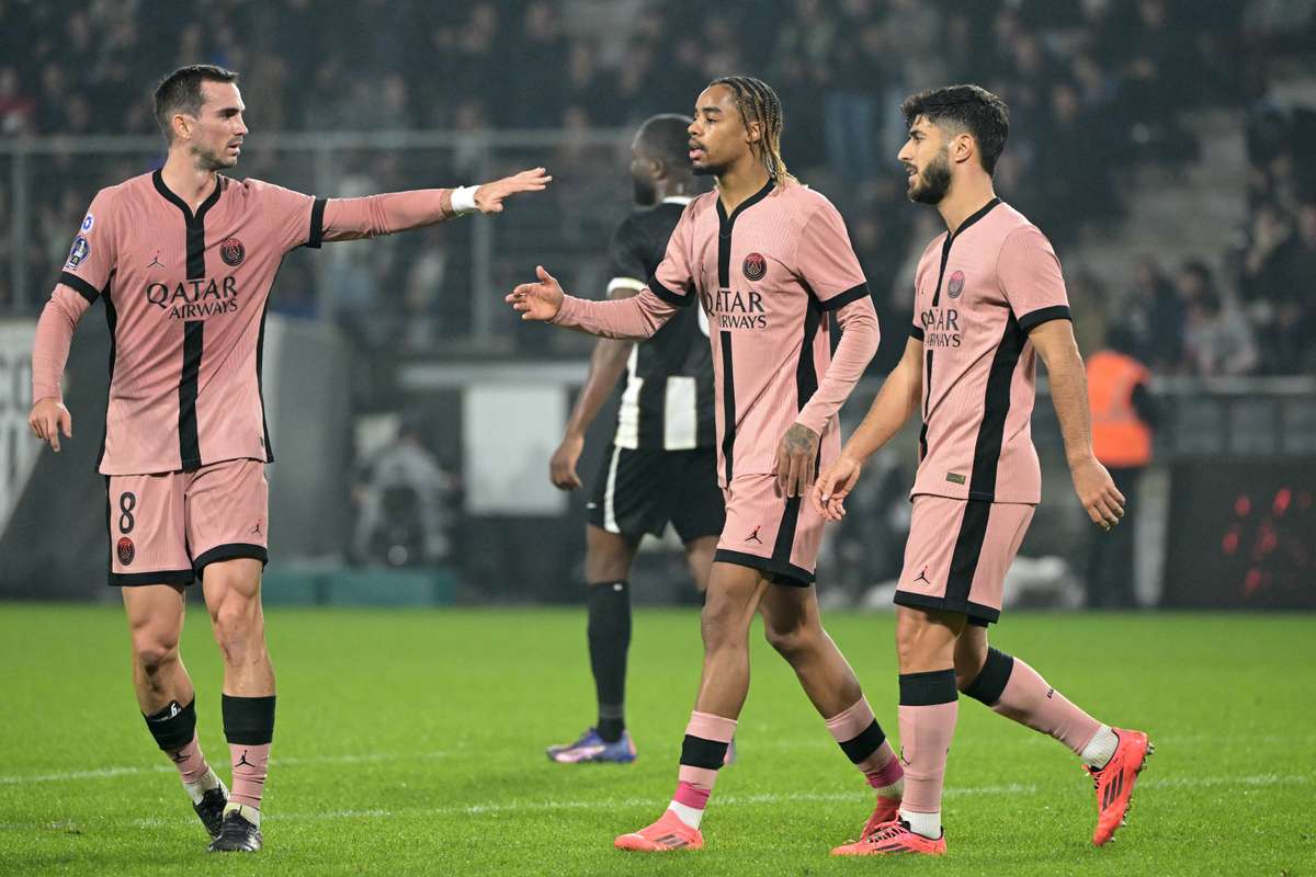 Жозе Моуринью стремится к игроку PSG. Fenerbahce готовит предложение стоимостью 15 миллионов евро