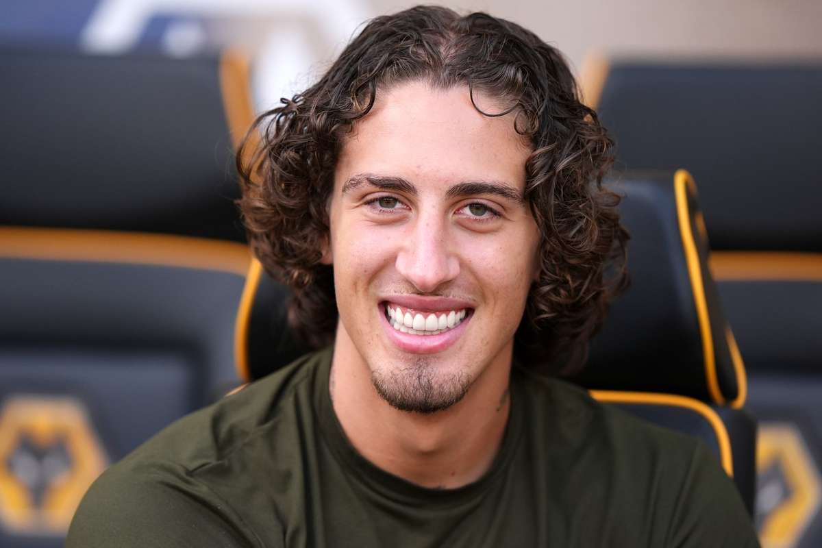 Укрепление атаки Боруссии Дортмунд, Фабио Сильва проходит из Вулверхэмптона