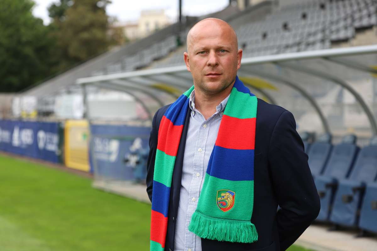 Официально: Медведь возвращается на тренерскую скамью. Заменил Лободзиньский в Мидзи Легнике