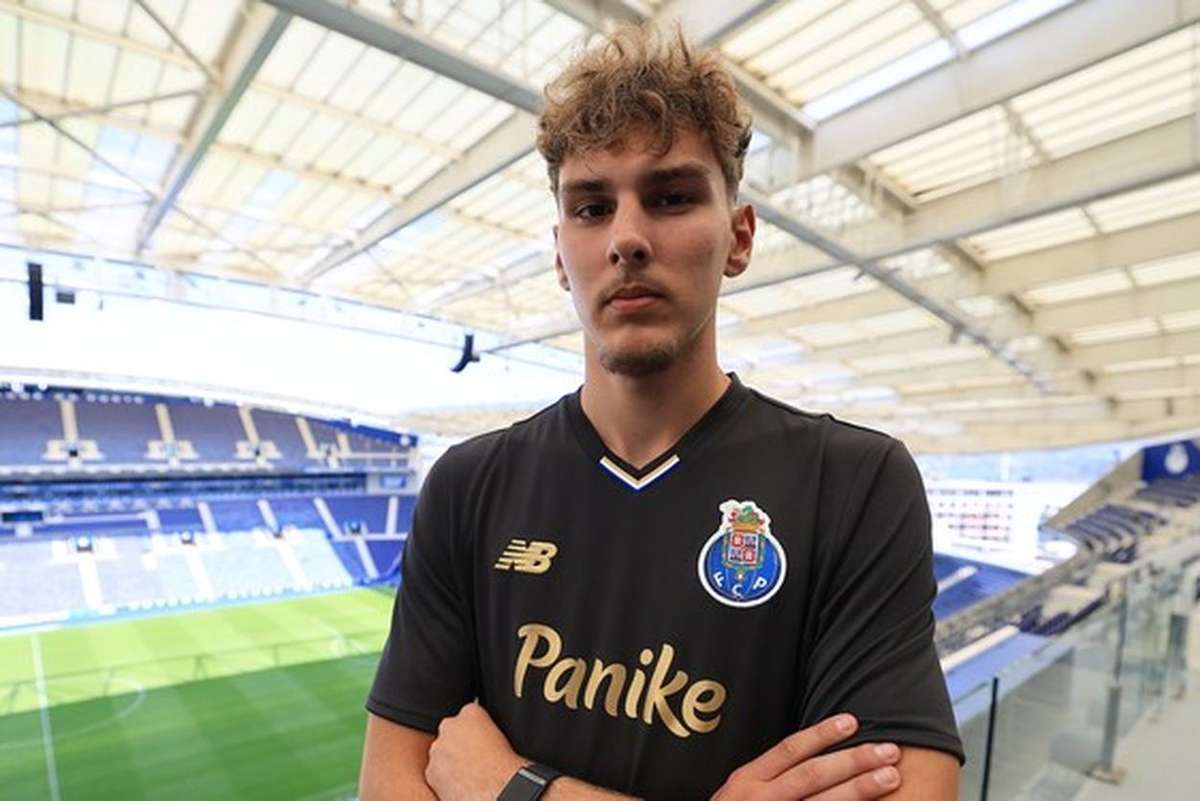 Официально: Хьюберт Чаруша присоединяется к FC Porto из резервов Силезии Вроцлав