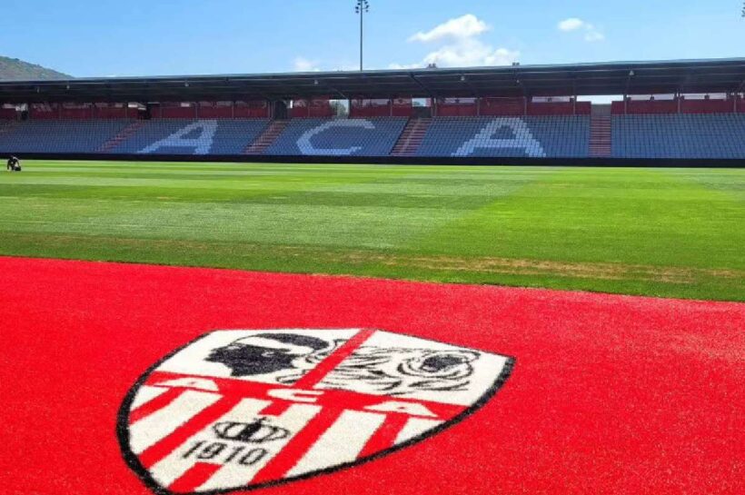 Непосредственно перед началом сезона Ligue 2 AC Ajaccio официально ухудшился до третьей лиги