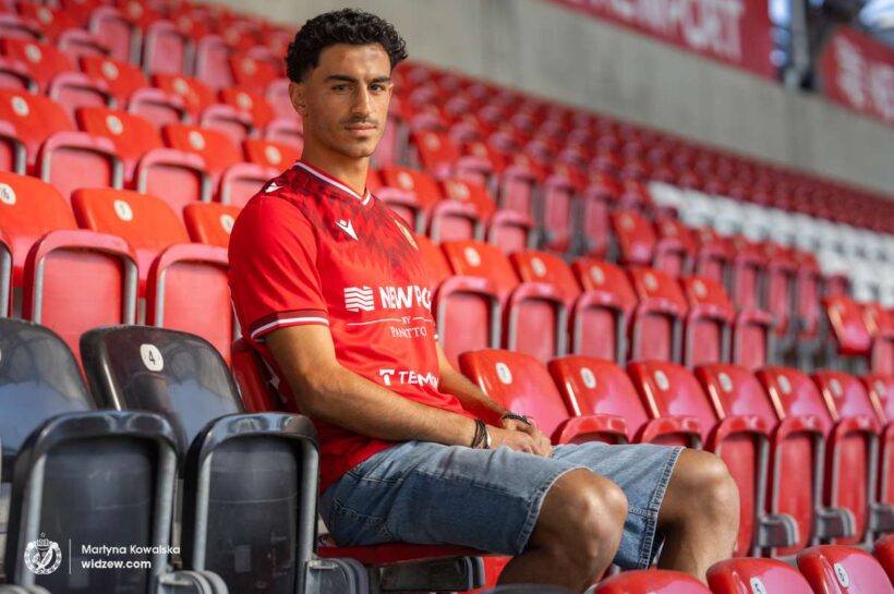 Видзев с еще одной дорогой передачей, представителем Кипра в Лодзи