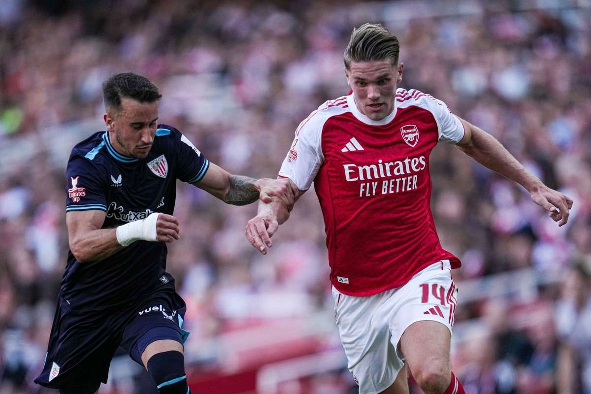 У каких команд Премьер -лиги был лучший сезон?