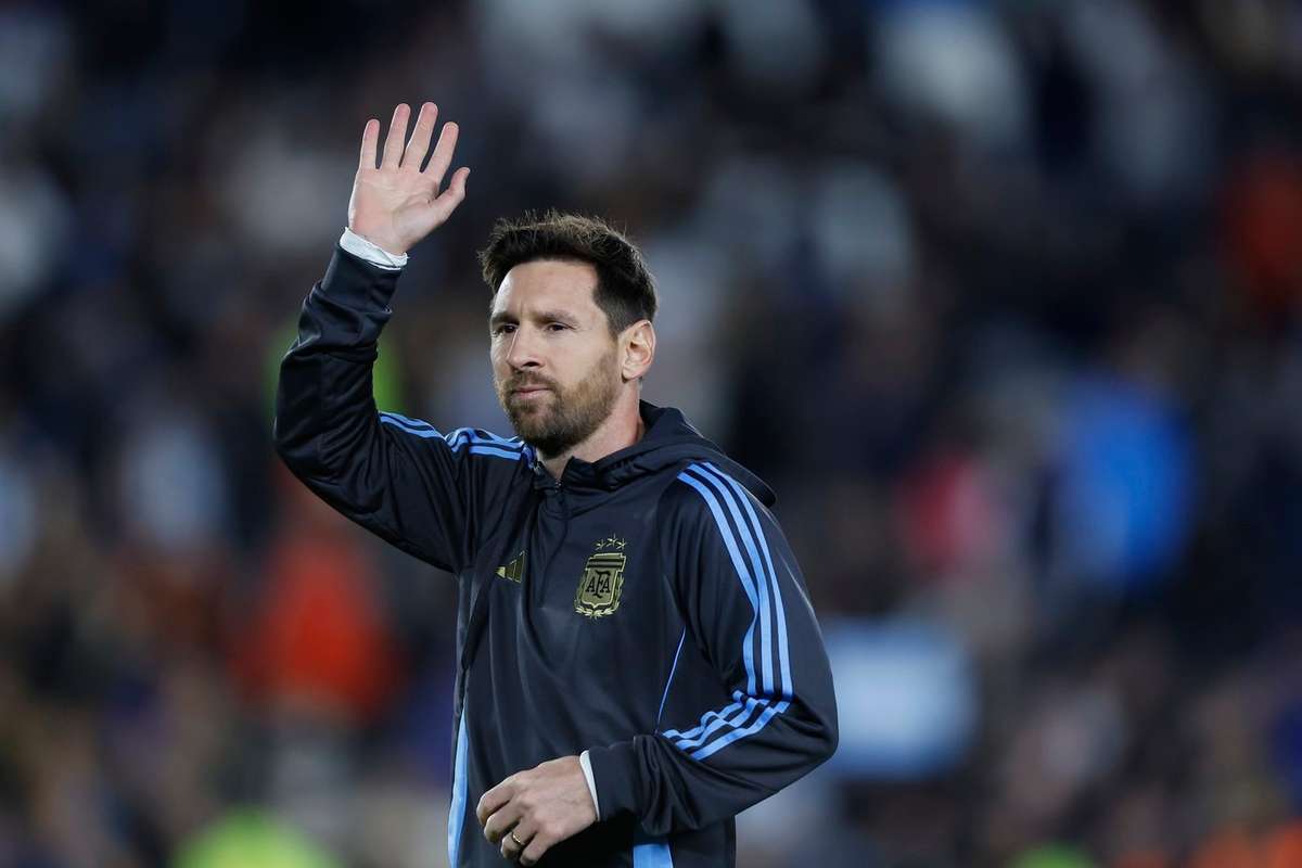 Столони позволяет Месси быть хорошо охраняемым отдыхом со своей семьей