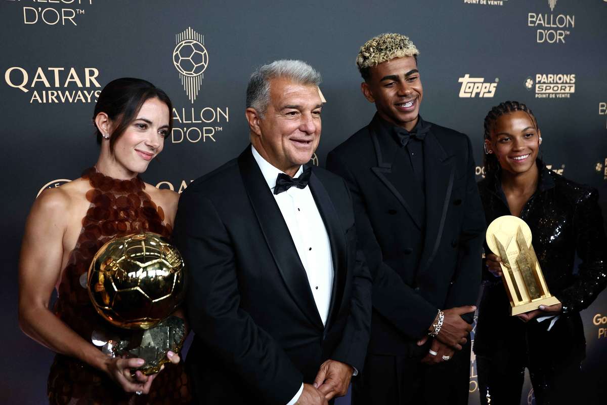 Барселона подготовила специальные рубашки Yamala и Bonmati после гала -концерта «Золотой мяч»