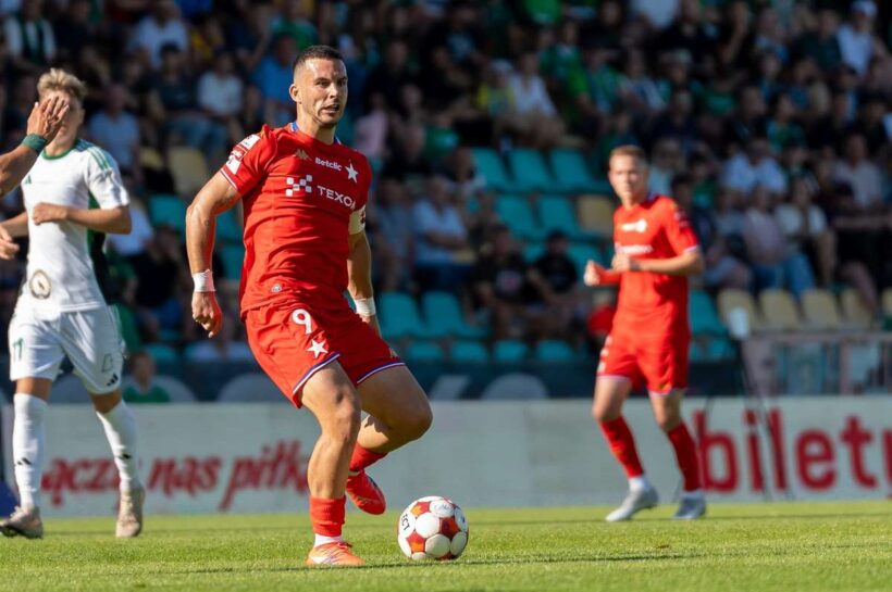 Польский Кубок: Движение сенсационно устранено третьей лигой, Родадо спасает Висла