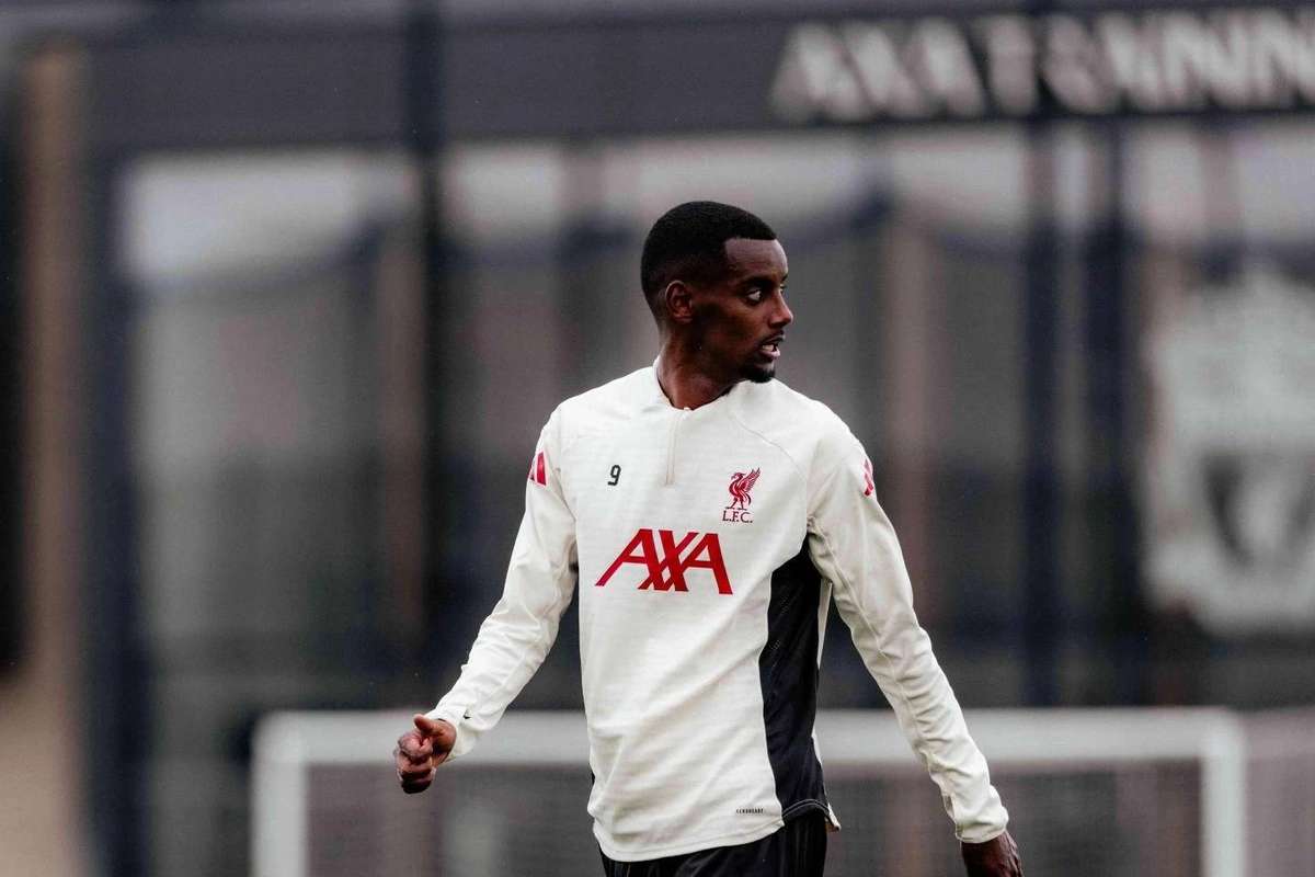 Вызов Ливерпуля: красные сыграют шесть матчей за 17 дней. Исак уже тренировался с командой