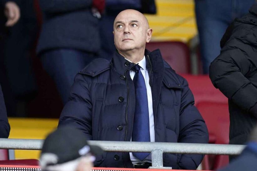 Кейн, удивленный решением Леви, уйти в отставку с должности генерального директора Тоттенхэма