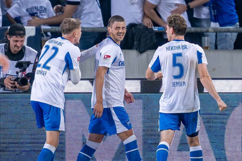 В этом сезоне разбивая Давид Коуноки, одержав первую победу Герты Берлин в этом сезоне