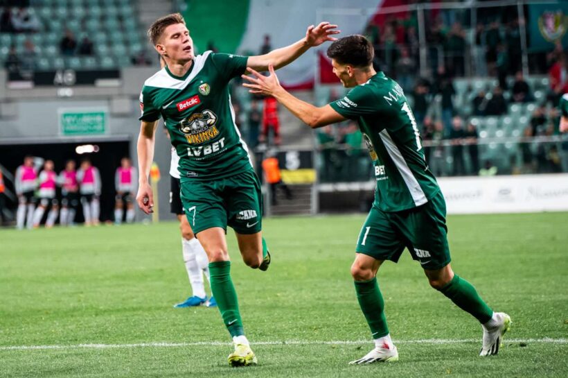 Śląsk Вроцлав чуть не догнал Висла Кракоу после очередной ошибки белой звезды