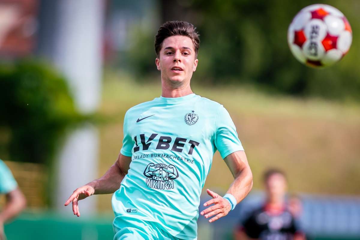 Арнау Ортис оставляет Силезию Вроцлав и переходит в Атлетико Мадрид