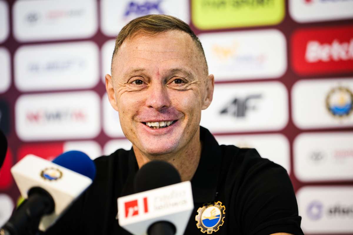 Официально: Иренеус Мамро возвращается на скамейку тренерского костюма. Он стал тренером стального Mielec