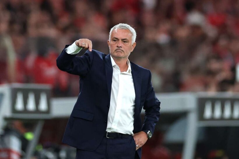 ФК Порто наказал за песни фанатов против Моуринью. «Была словесная дискриминационная агрессия»