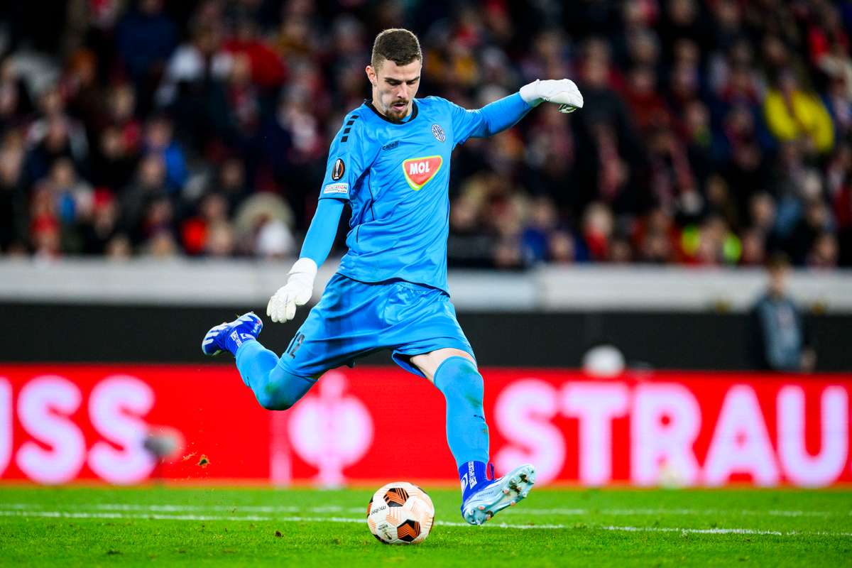 Серб Велджко Илика Новый вратарь Видзева. Рафал Гикевич покинет клуб?