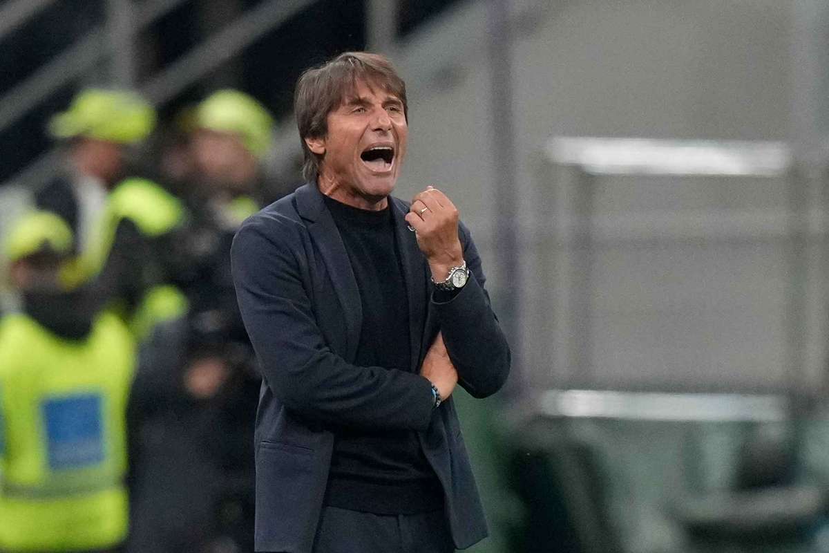 Первое поражение Наполи в сезоне Сан -Сиро. Мы теряем слишком много целей, Конте качает головой