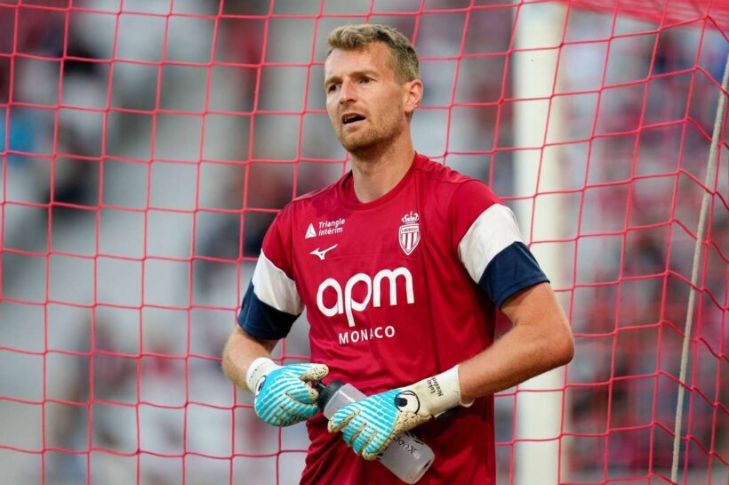 Вратарь Финляндии Лукас Храдецки не будет играть с Польшей из -за травмы