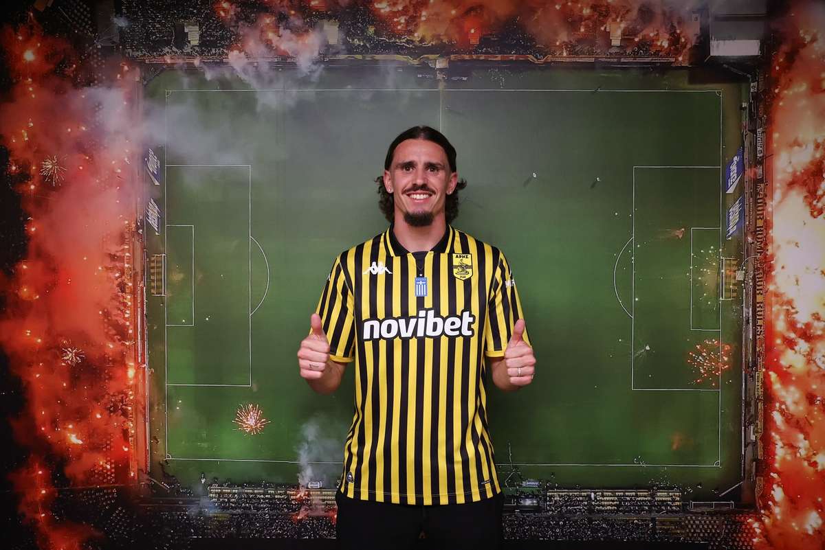 Официально: конец альфарельской саги, Legia продала игрока Arisu Saloniki