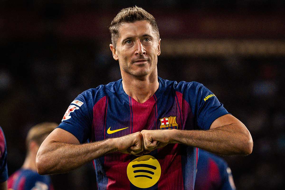 Спортивный директор Милана беседует с агентом Левандовски. Передача возможна?