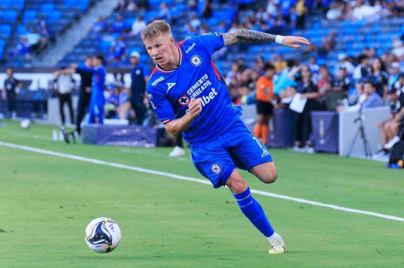 Богуша не вызвали, но он запомнился интересным голом за Круза Азула.