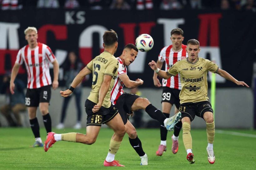 Лидер Горник примет Legia в Szlagia 11. ekstraklasa