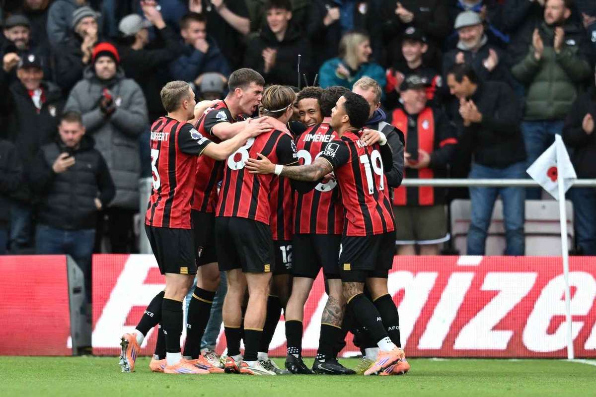 «Борнмут» уверенно разгромил разочаровывающий «Ноттингем Форест»