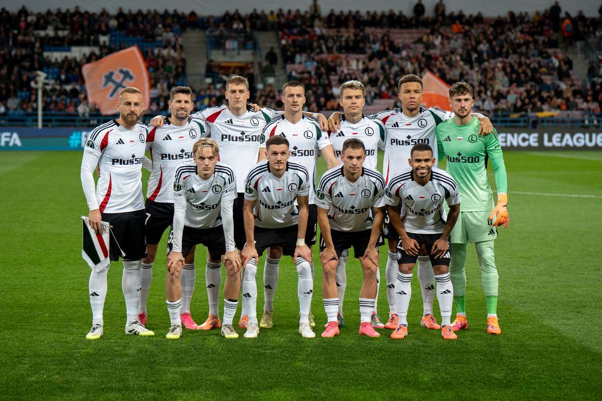 Польша обогнала Норвегию и заняла 12-е место в рейтинге УЕФА