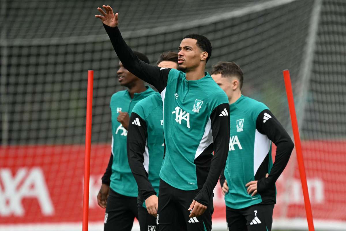 Экитеке возвращается во Франкфурт против «Ливерпуля» в столкновении двух команд, находящихся в кризисе