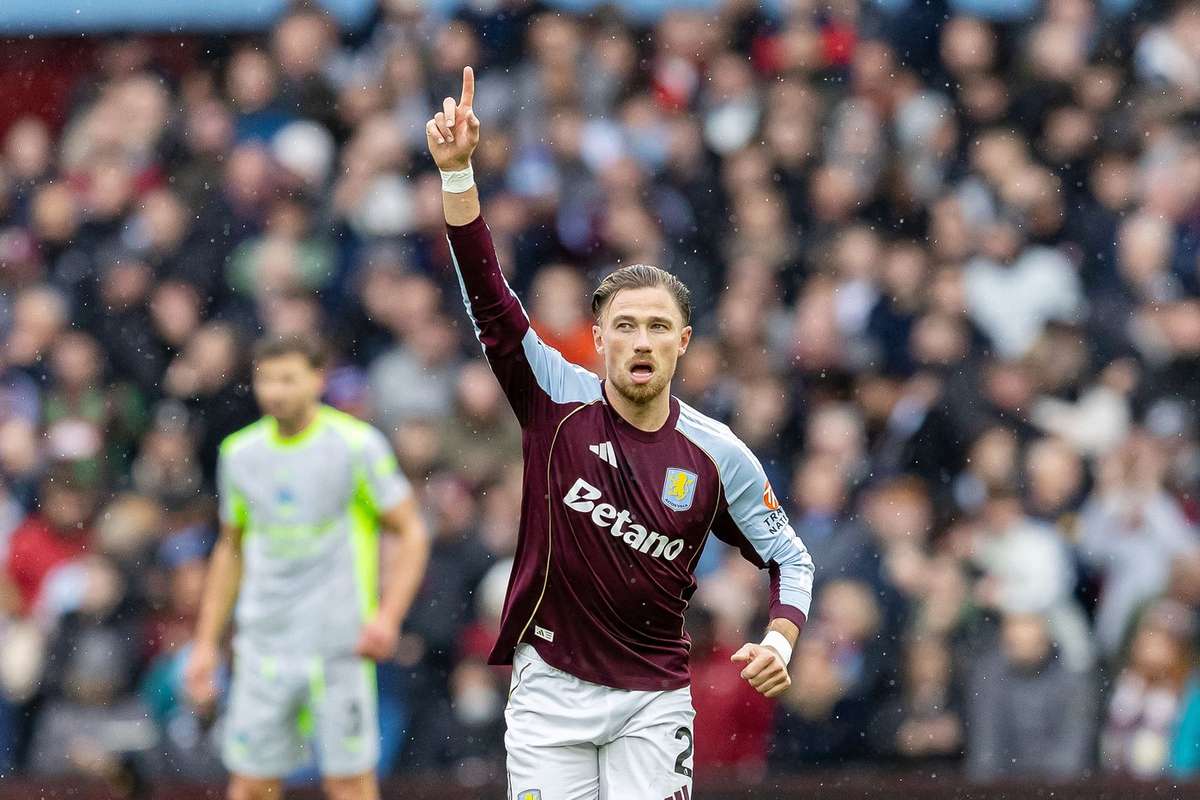 Официально: Мэтти Кэш останется в «Астон Вилле». Польский представитель продлил контракт