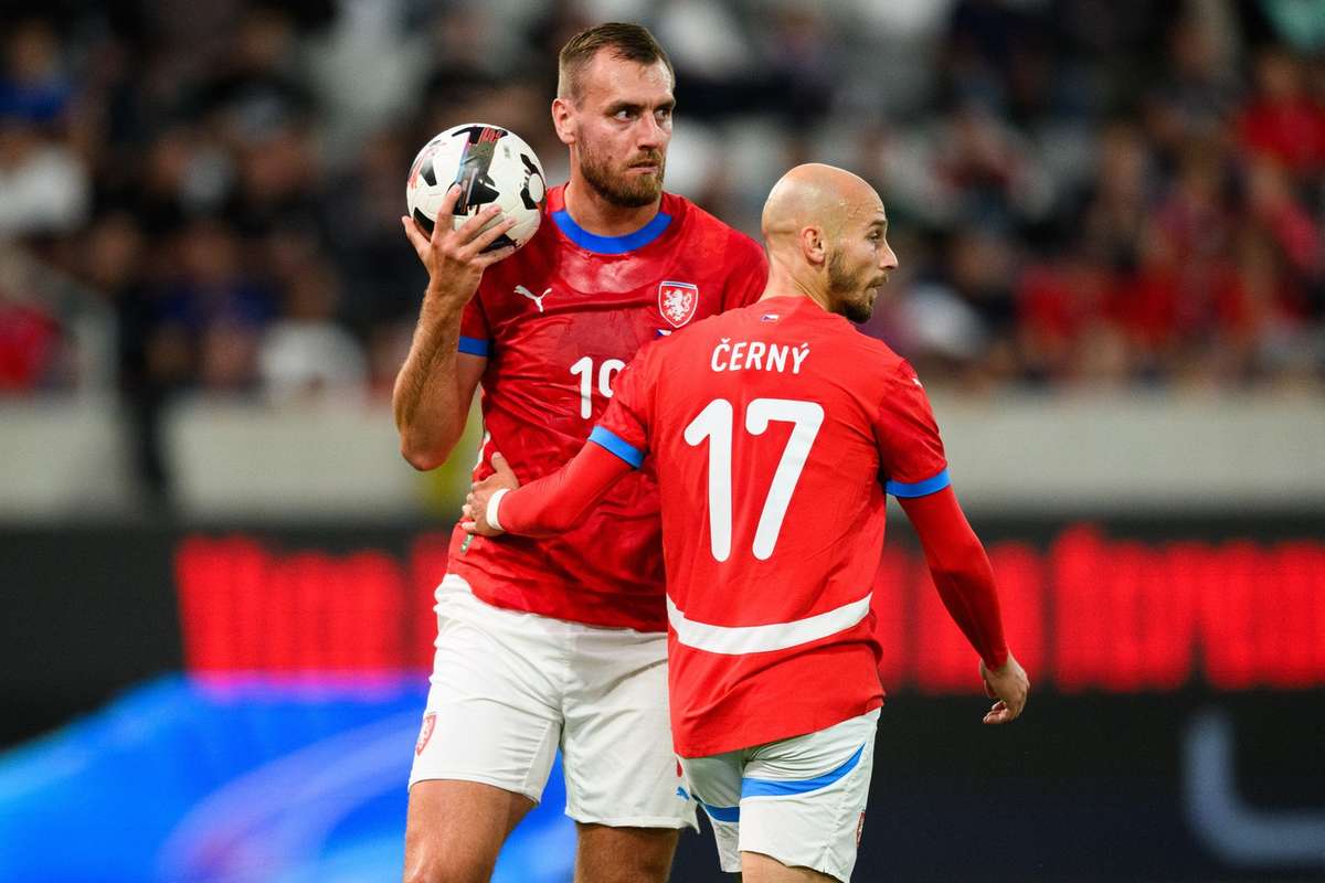 Разочарование продолжается. У чехов проблема с возвращением домой, игроки застряли на Фарерских островах