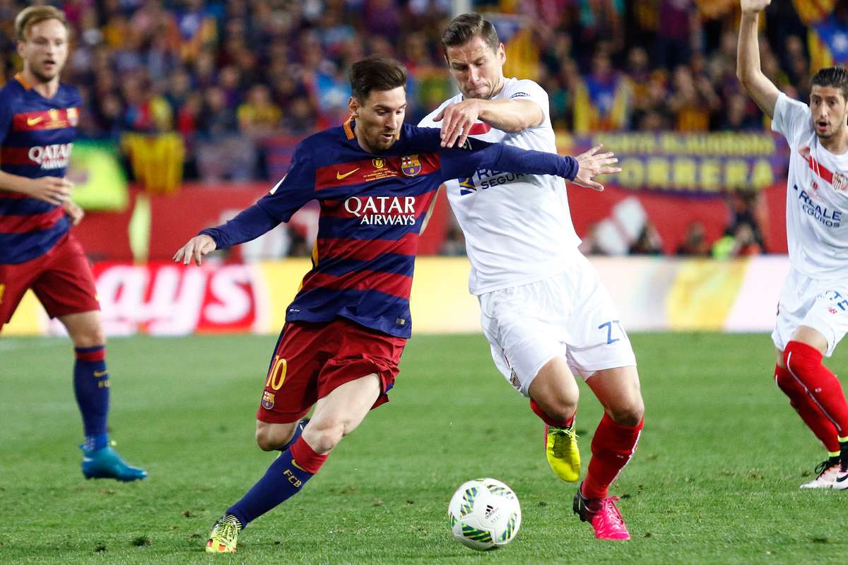 Золотой период в «Севилье» и великом «ПСЖ». Путь Крыховяка в автосалоны, причем не только футбольные