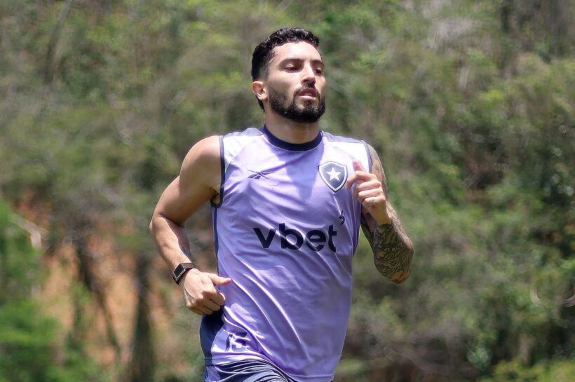 Алекс Теллес и Данило тренируются с мячом и близки к возвращению в игру за «Ботафого».