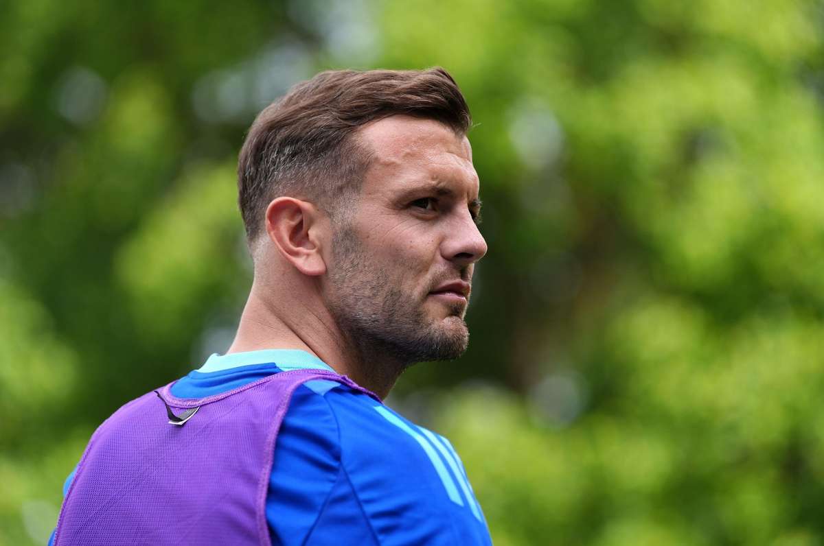 Джек Уилшир - маловероятный тренер Лутон Таун? Наследники просят помощи